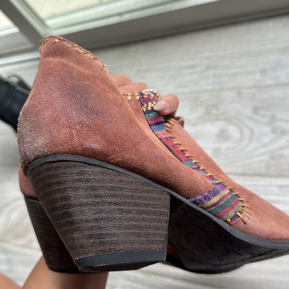 BC booties  - Picture 4 of 4